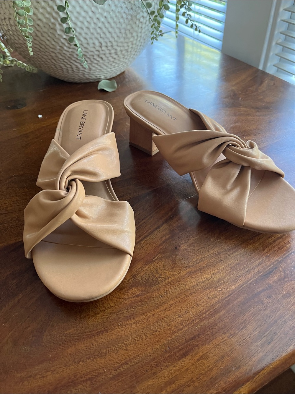 NWOT Lane Bryant Wide Width Twist Knot Block Heel Sandals Nude - Size 10W